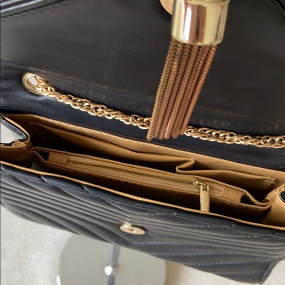 Black purse - Picture 2 of 2